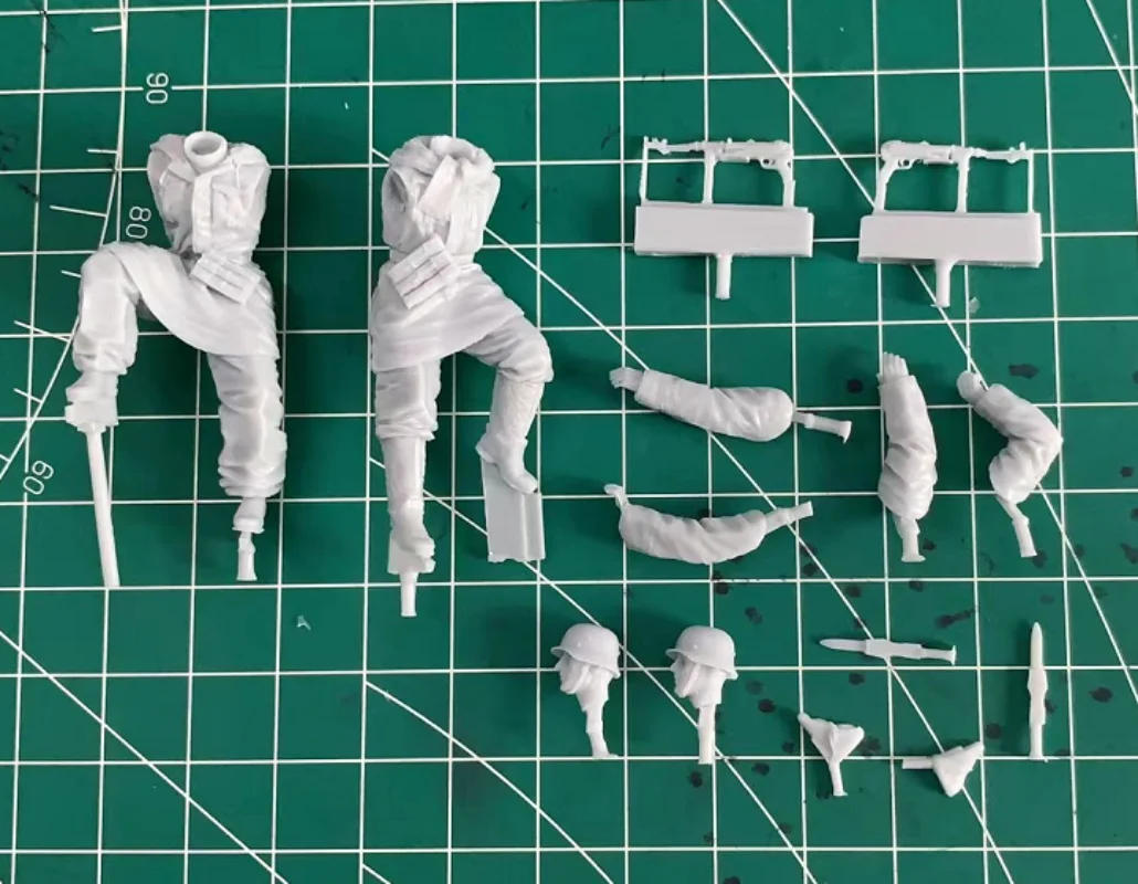 1/35 Resin Soldier Model Build - đánh giá và giá Model Kit Gunpla