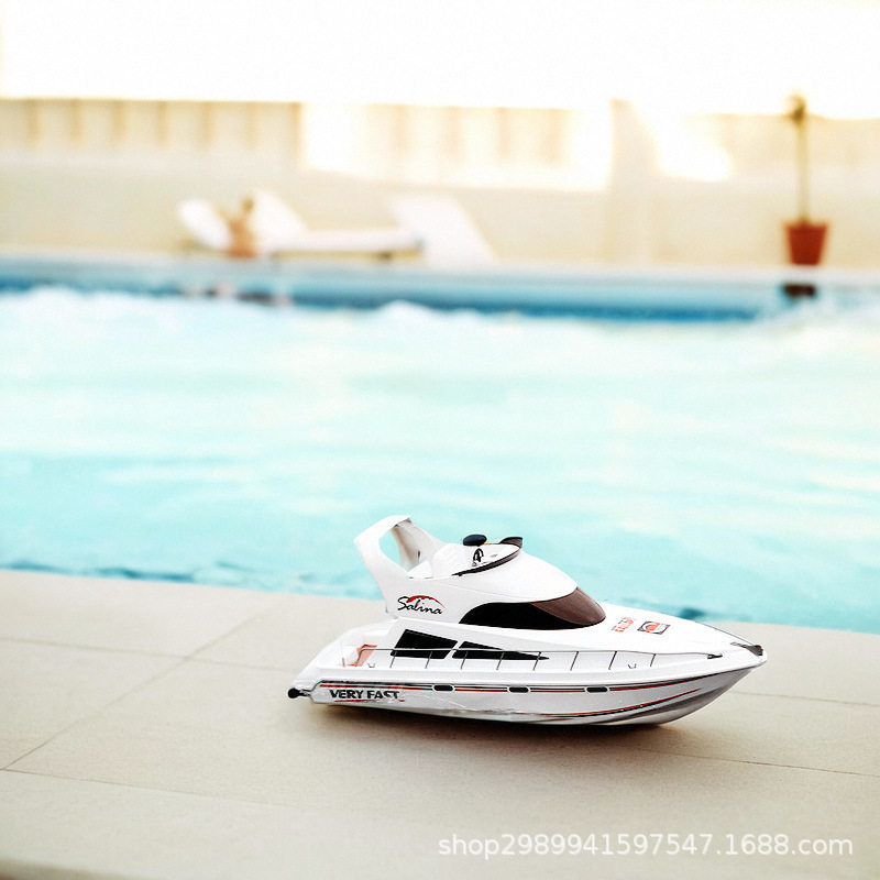 Remote Controlled Luxury Yacht - đánh giá và giá Model Kit Yacht